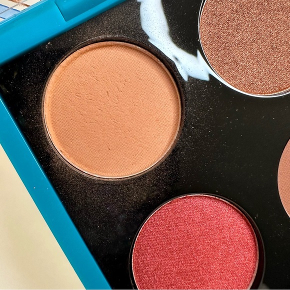 MAC x Patrick Star Heat Stroke Eyeshadow Palette Quad - Picture 4 of 8